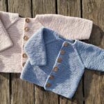 Restrikket-cardigan-til-baby