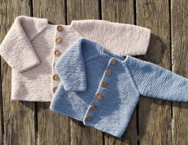 Restrikket-cardigan-til-baby